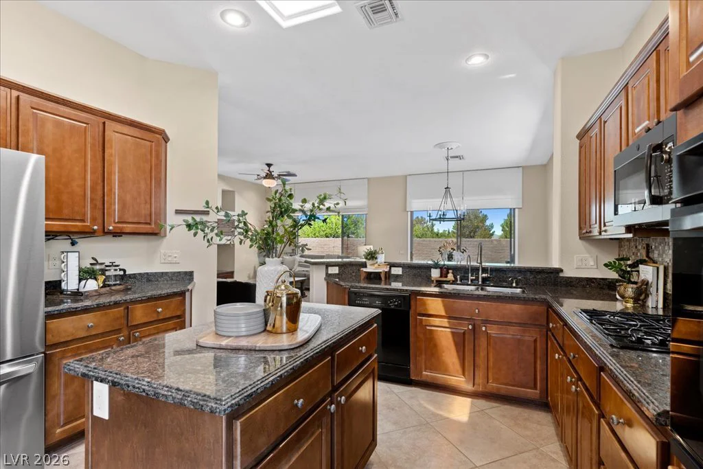 27 Moraine, Henderson, NV 89052
