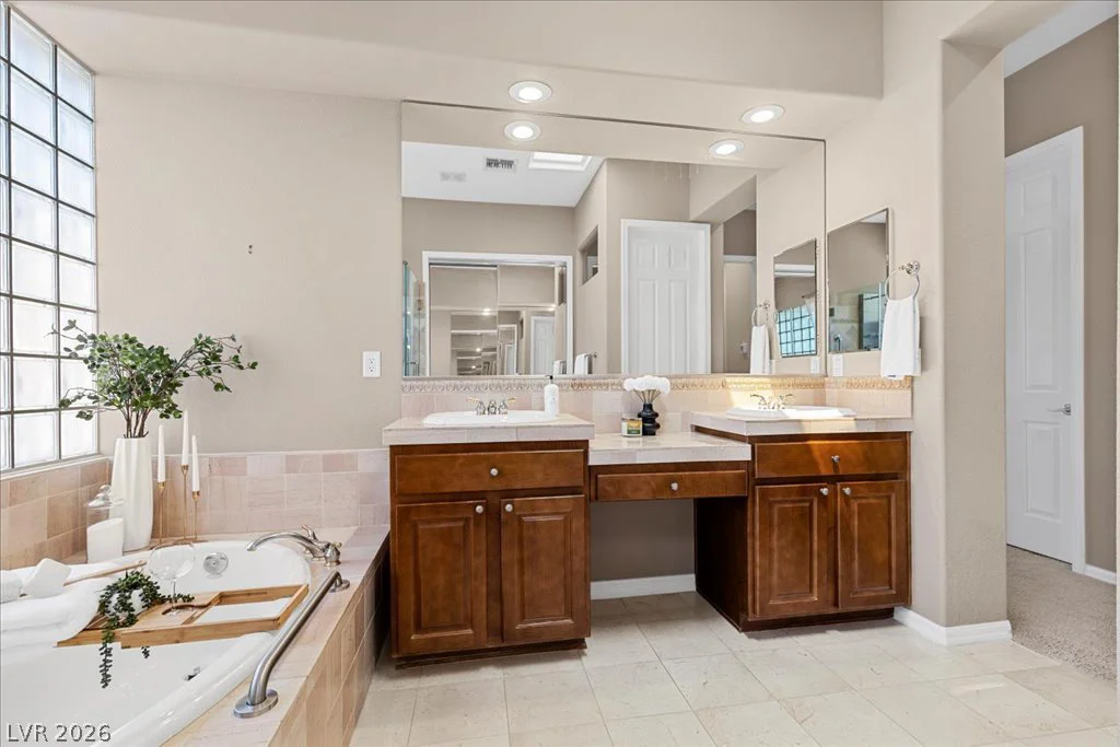 27 Moraine, Henderson, NV 89052