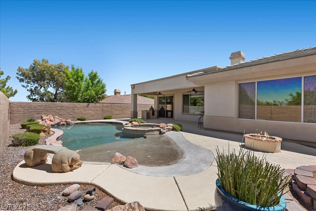 27 Moraine, Henderson, NV 89052