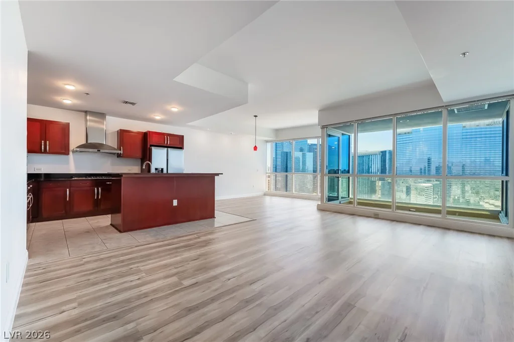 4575 Dean Martin, Las Vegas, NV 89103
