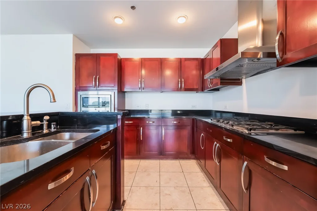 4575 Dean Martin, Las Vegas, NV 89103