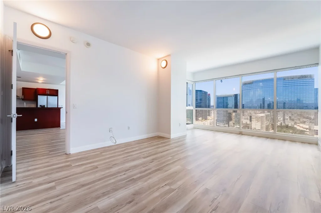 4575 Dean Martin, Las Vegas, NV 89103