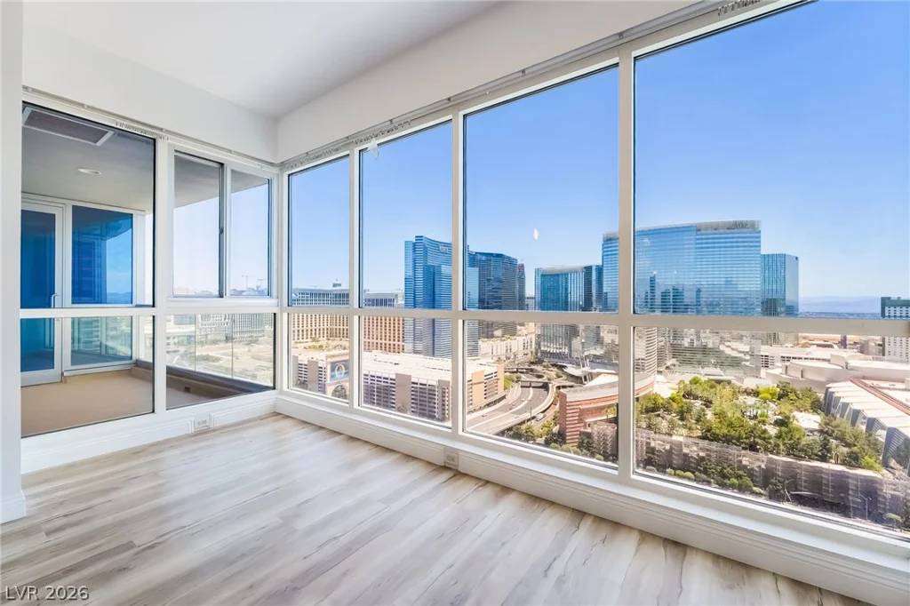 4575 Dean Martin, Las Vegas, NV 89103
