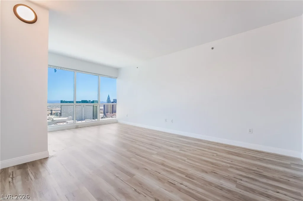 4575 Dean Martin, Las Vegas, NV 89103