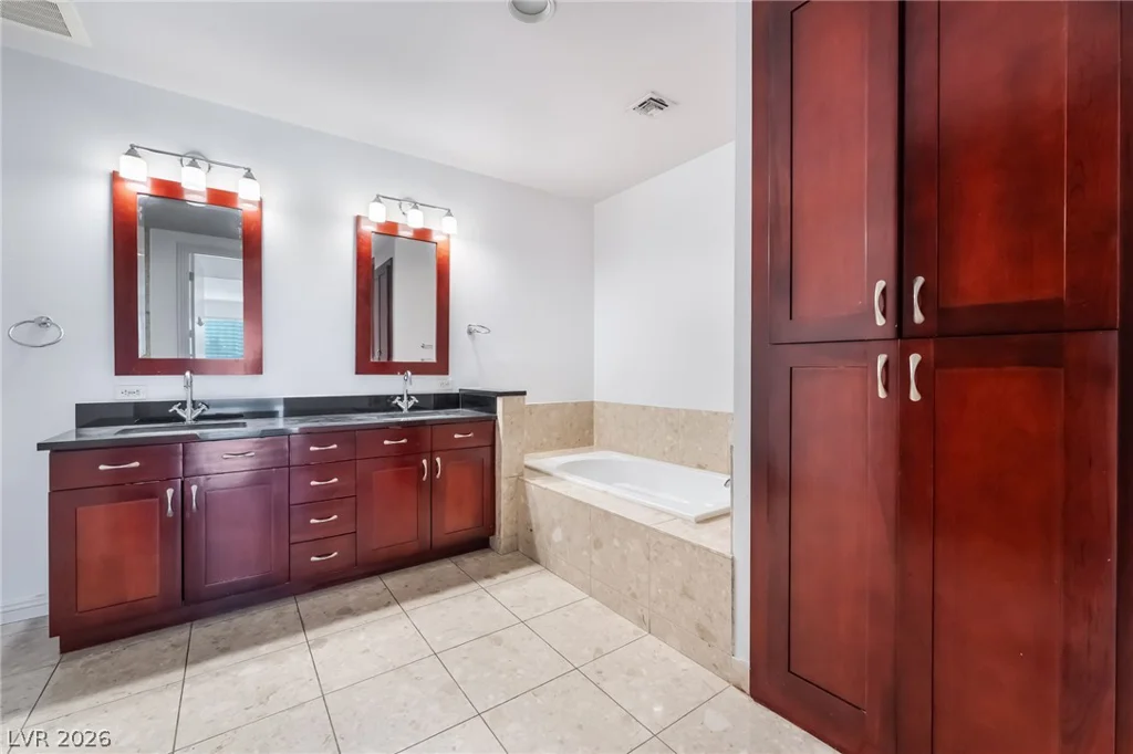 4575 Dean Martin, Las Vegas, NV 89103