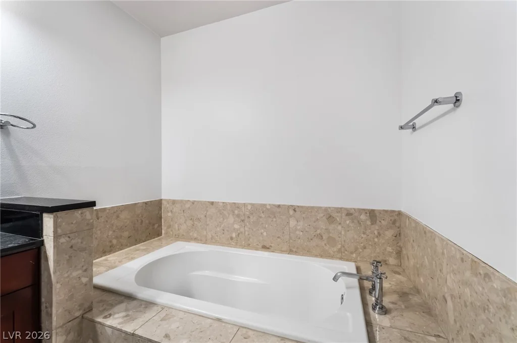 4575 Dean Martin, Las Vegas, NV 89103
