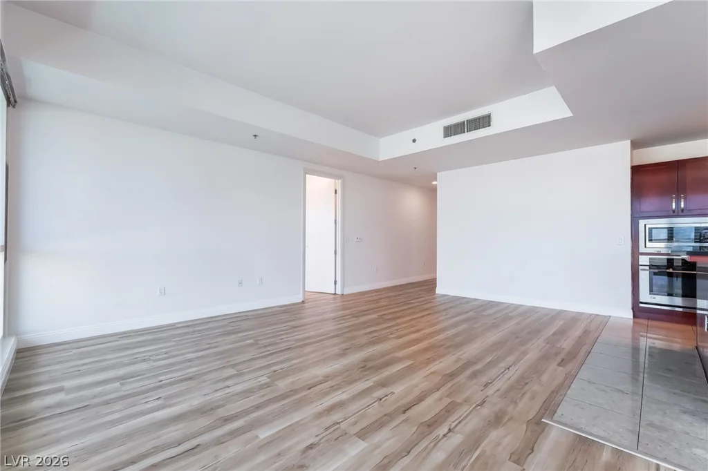 4575 Dean Martin, Las Vegas, NV 89103