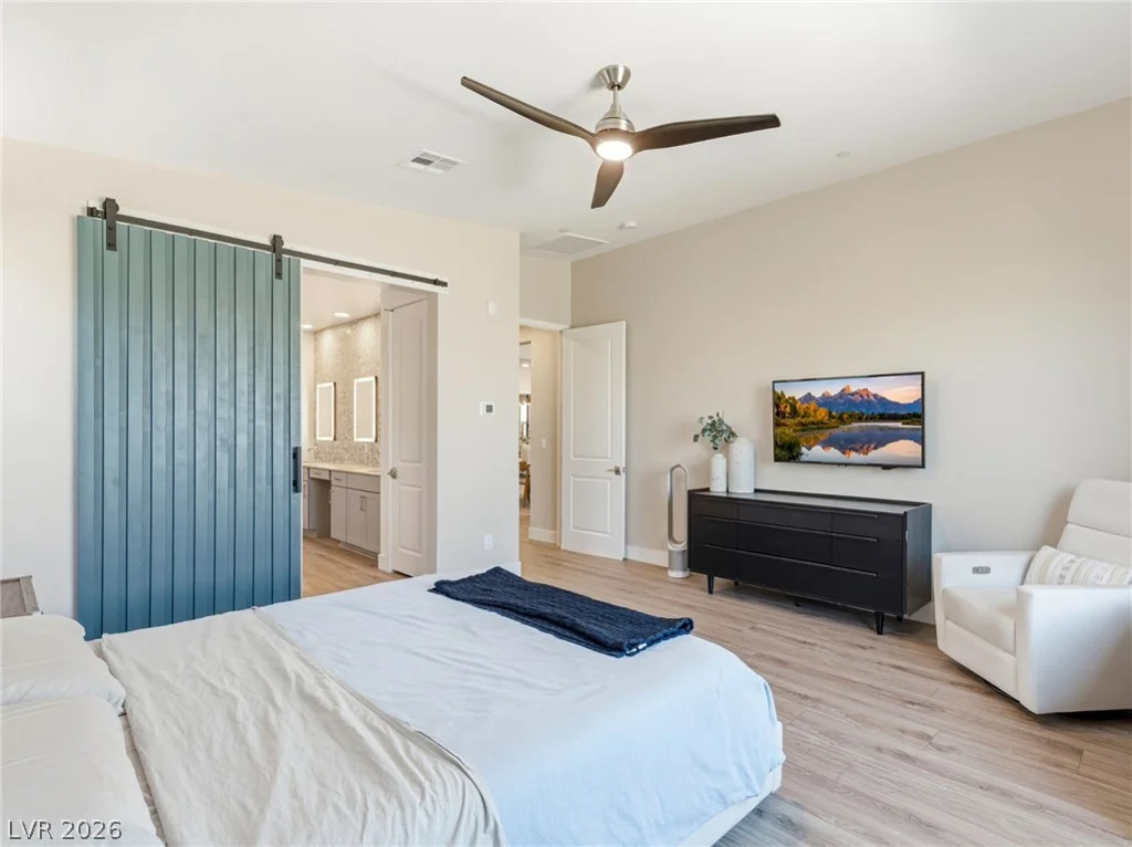 10054 Egan Valley, Las Vegas, NV 89166