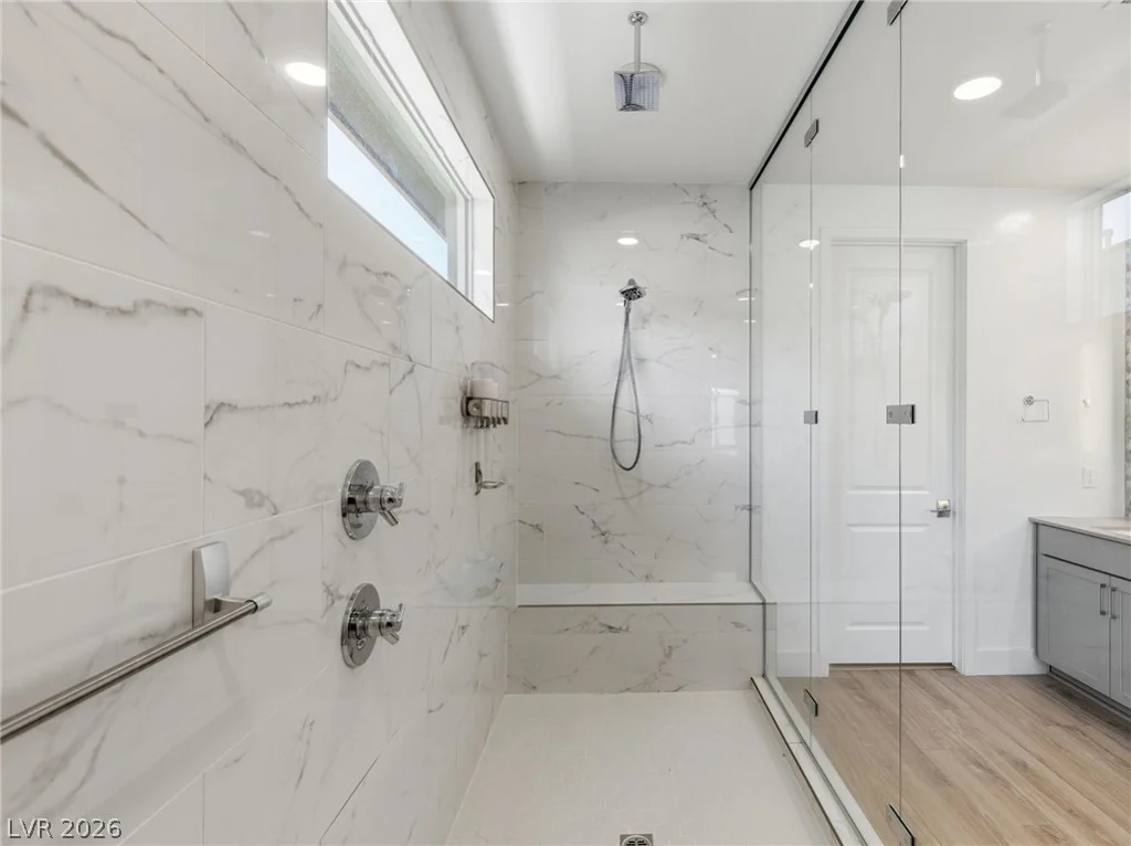 10054 Egan Valley, Las Vegas, NV 89166