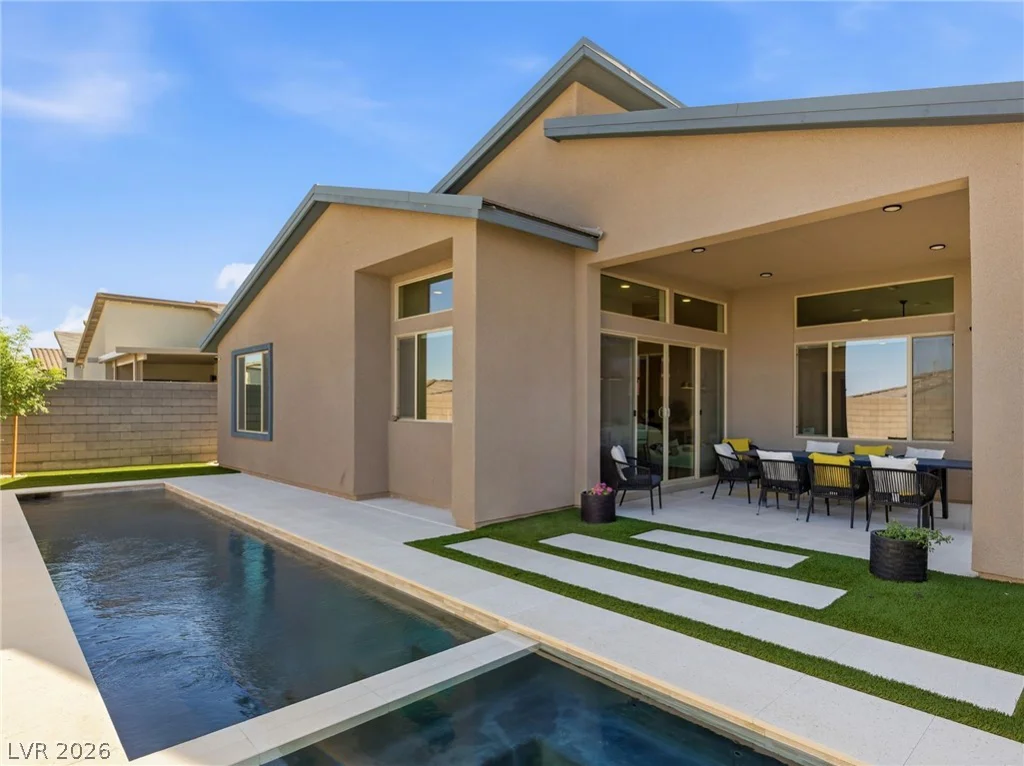 10054 Egan Valley, Las Vegas, NV 89166