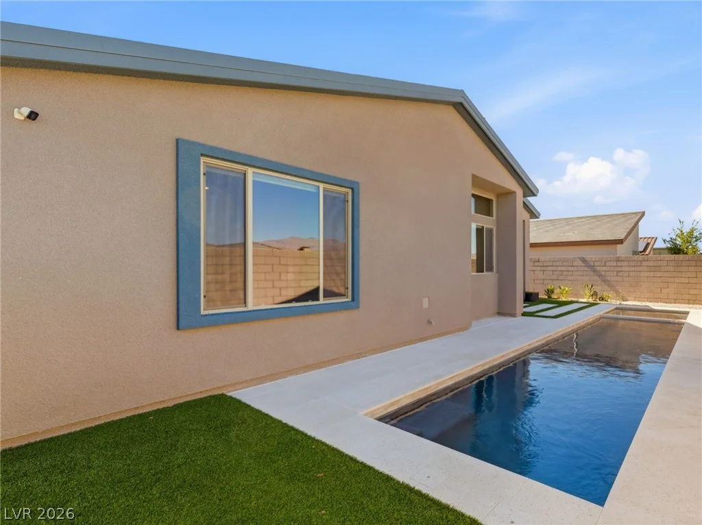 10054 Egan Valley, Las Vegas, NV 89166