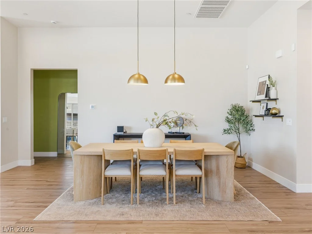 10054 Egan Valley, Las Vegas, NV 89166