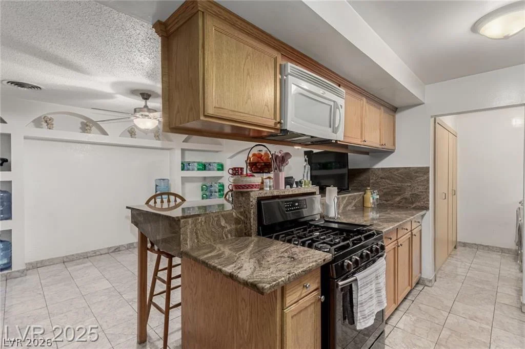 1924 1924 S 6th ST, Las Vegas, NV 89104