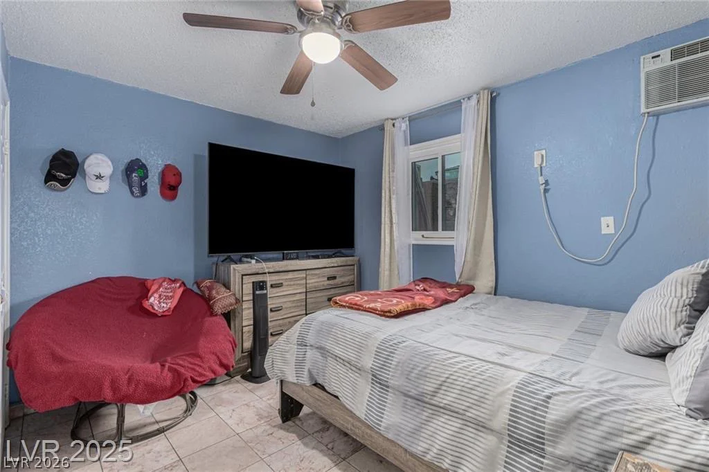 1924 1924 S 6th ST, Las Vegas, NV 89104