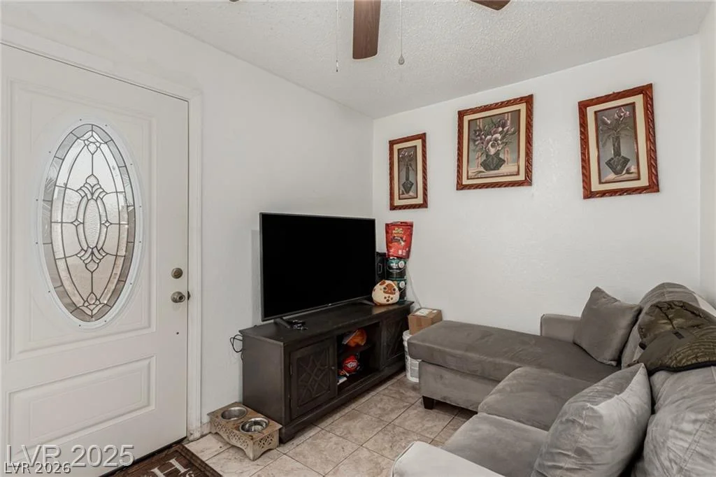 1924 1924 S 6th ST, Las Vegas, NV 89104