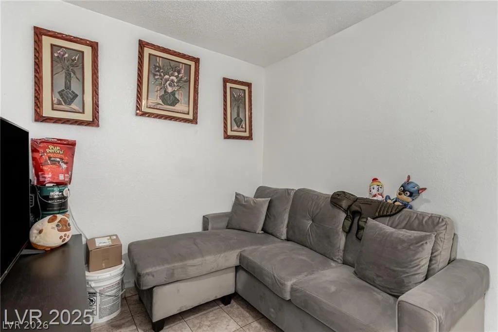 1924 1924 S 6th ST, Las Vegas, NV 89104