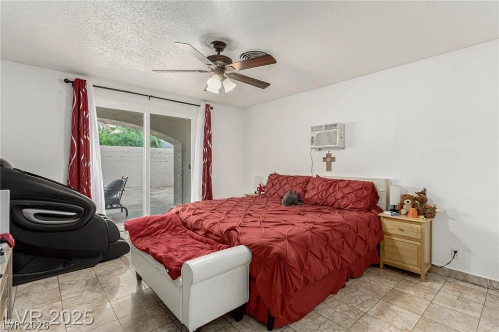 1924 1924 S 6th ST, Las Vegas, NV 89104