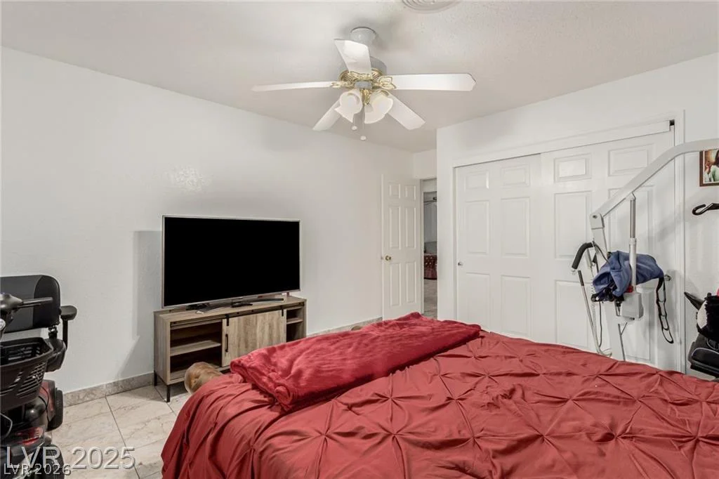 1924 1924 S 6th ST, Las Vegas, NV 89104