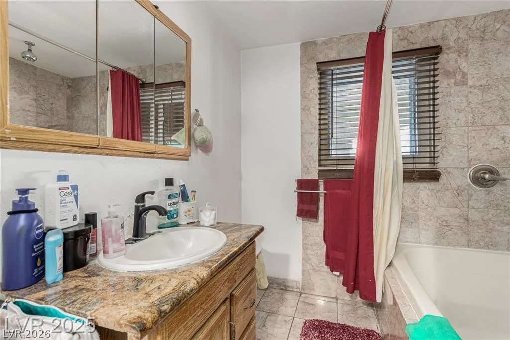 1924 1924 S 6th ST, Las Vegas, NV 89104