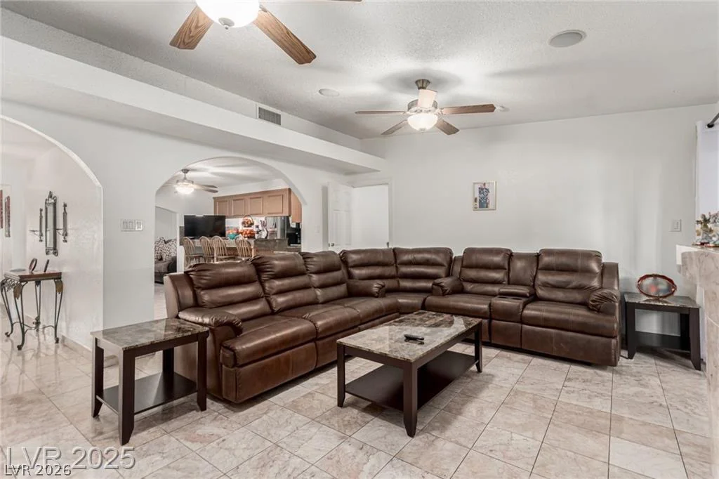 1924 1924 S 6th ST, Las Vegas, NV 89104