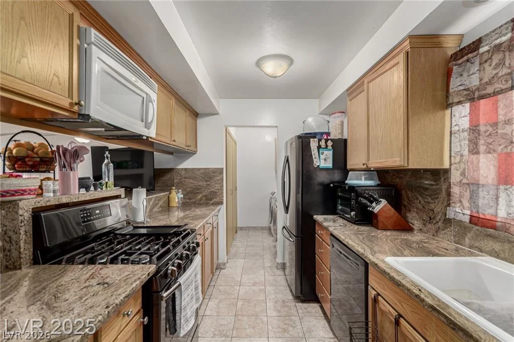 1924 1924 S 6th ST, Las Vegas, NV 89104