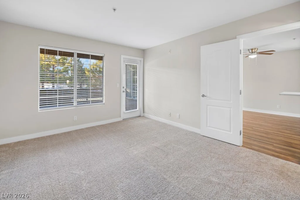 2130 Sealion, Las Vegas, NV 89128