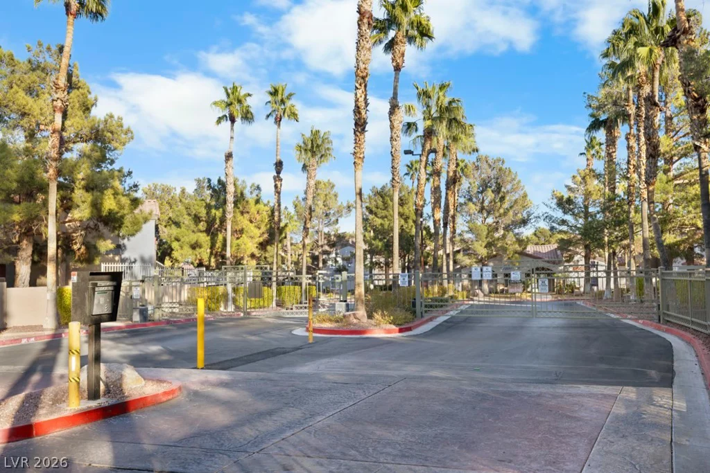 2130 Sealion, Las Vegas, NV 89128