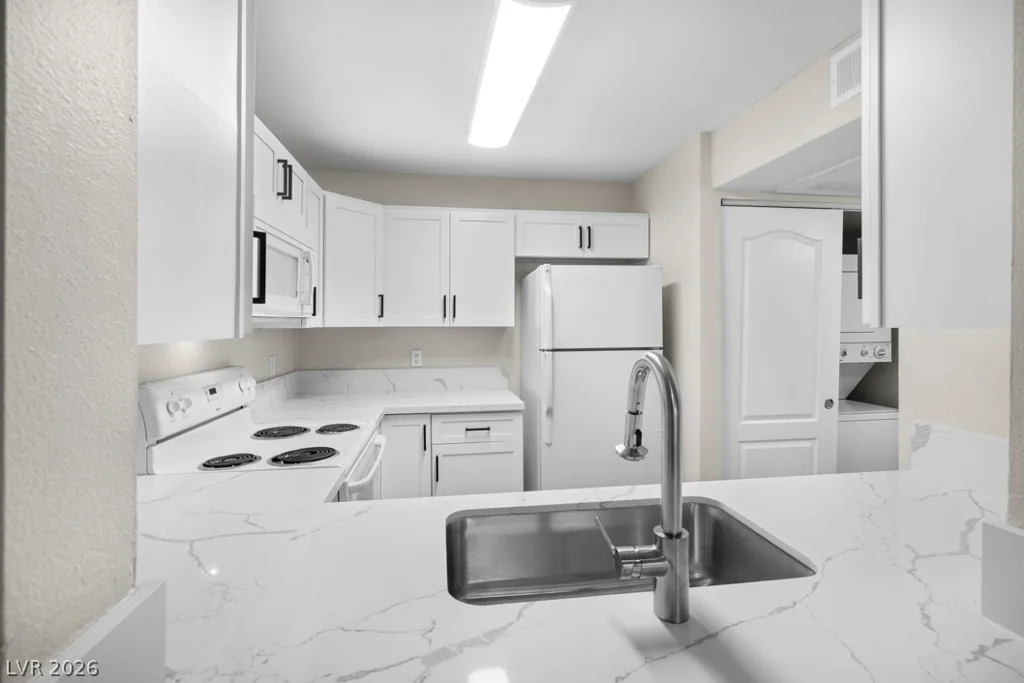 2130 Sealion, Las Vegas, NV 89128