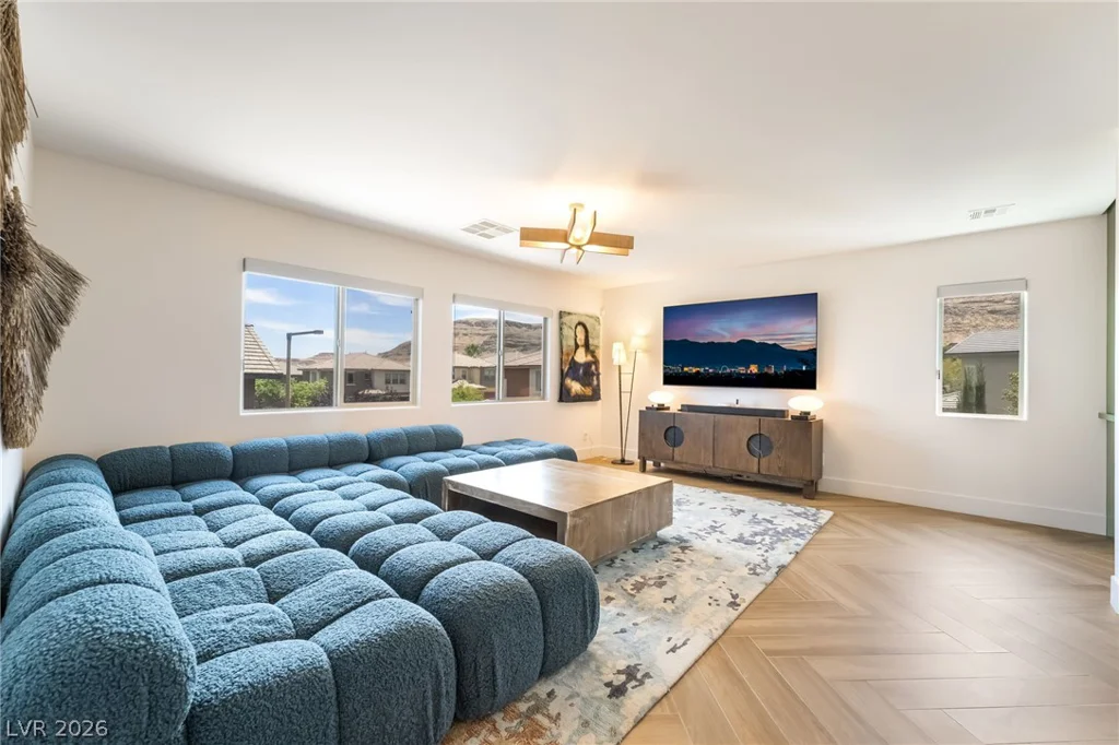 10619 Acacia Park, Las Vegas, NV 89135