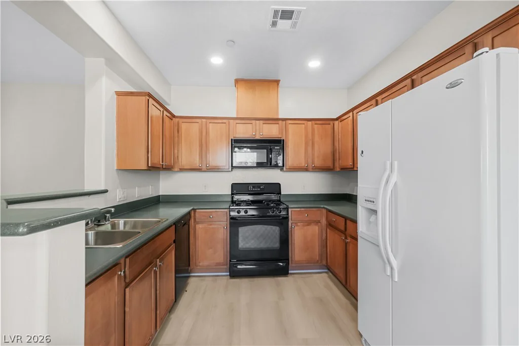 8324 Charleston, Las Vegas, NV 89117