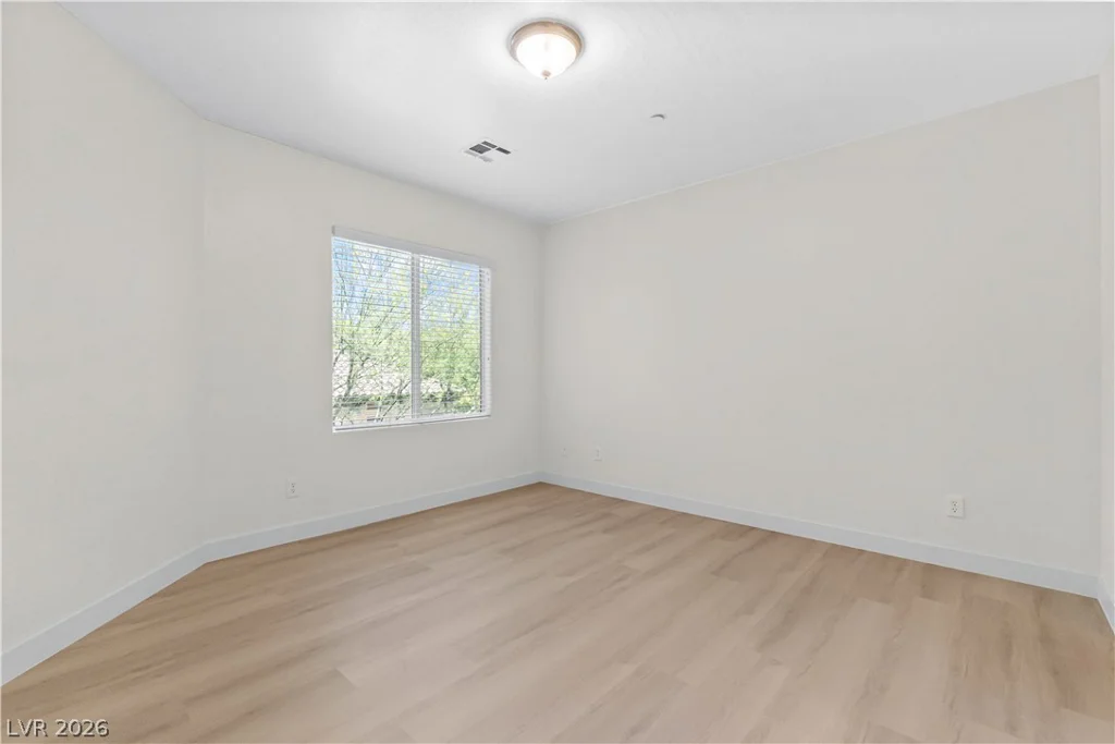 8324 Charleston, Las Vegas, NV 89117