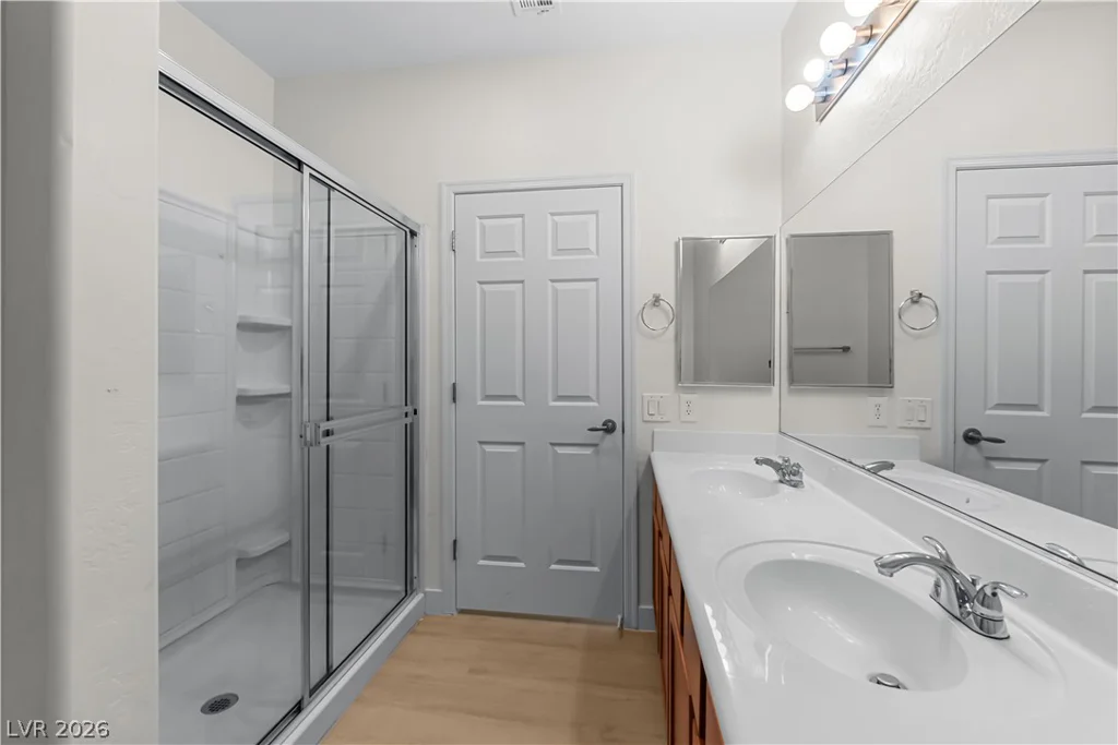 8324 Charleston, Las Vegas, NV 89117