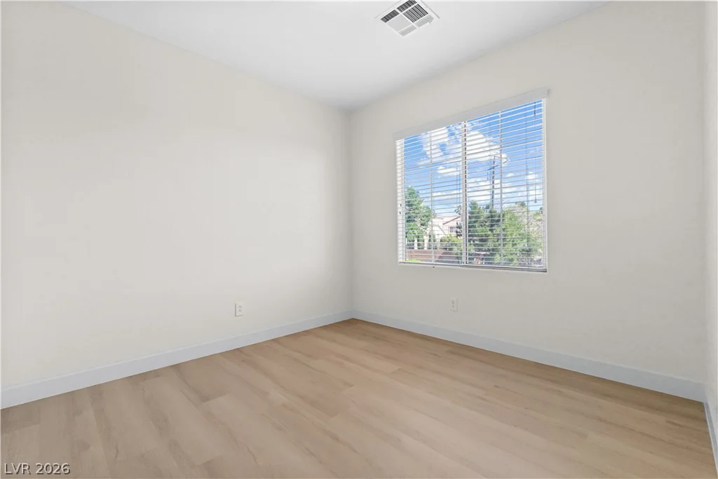 8324 Charleston, Las Vegas, NV 89117