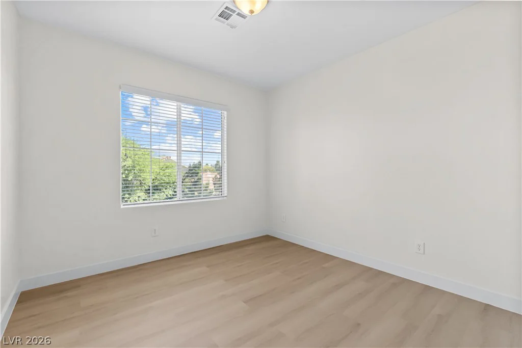 8324 Charleston, Las Vegas, NV 89117