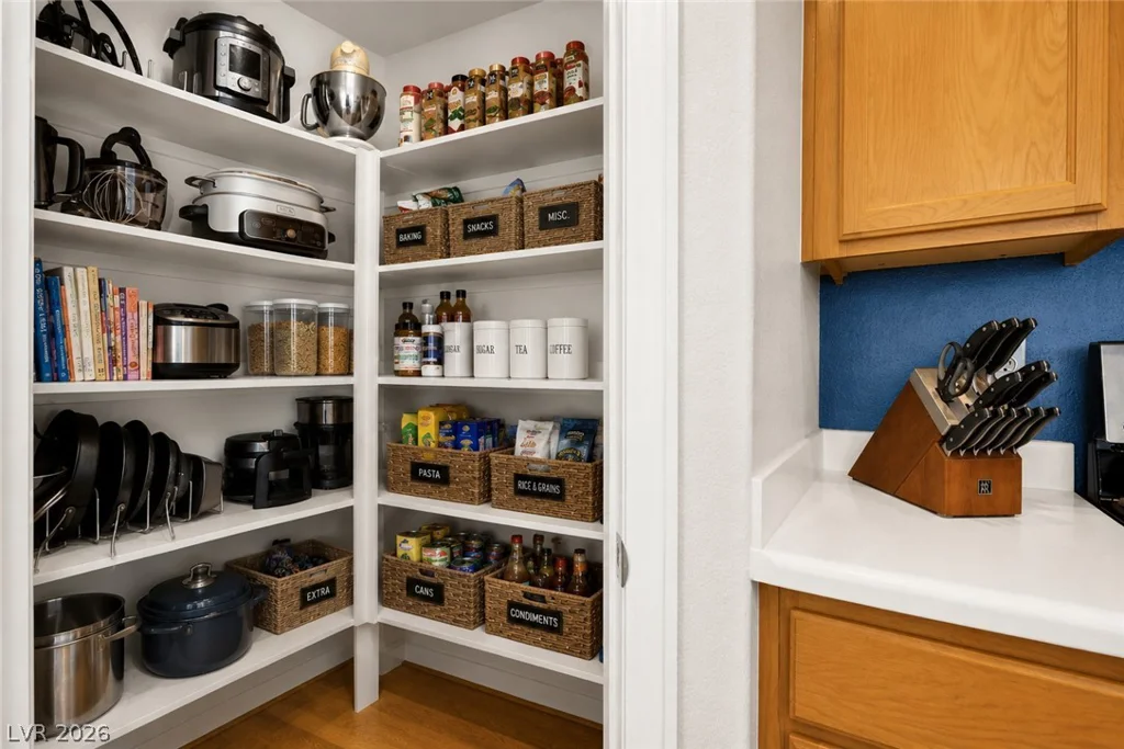 3940 Genoa, Las Vegas, NV 89141