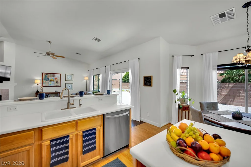 3940 Genoa, Las Vegas, NV 89141
