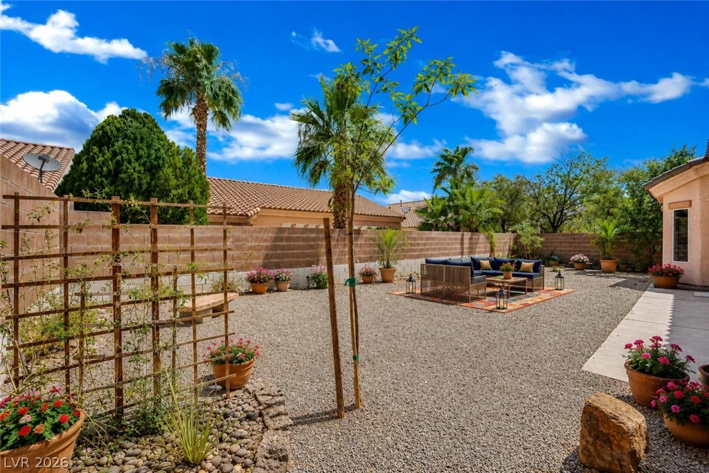 3940 Genoa, Las Vegas, NV 89141