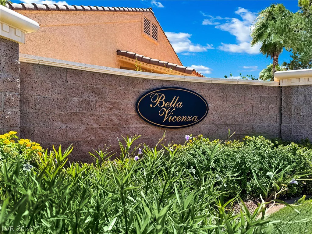 3940 Genoa, Las Vegas, NV 89141