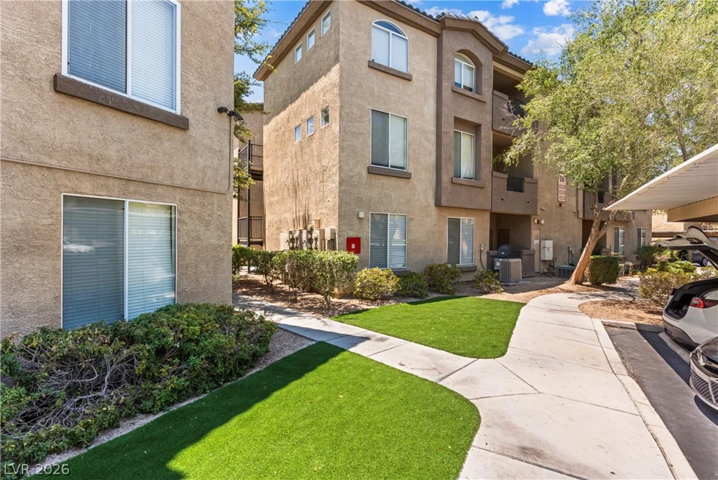4400 Jones, Las Vegas, NV 89103