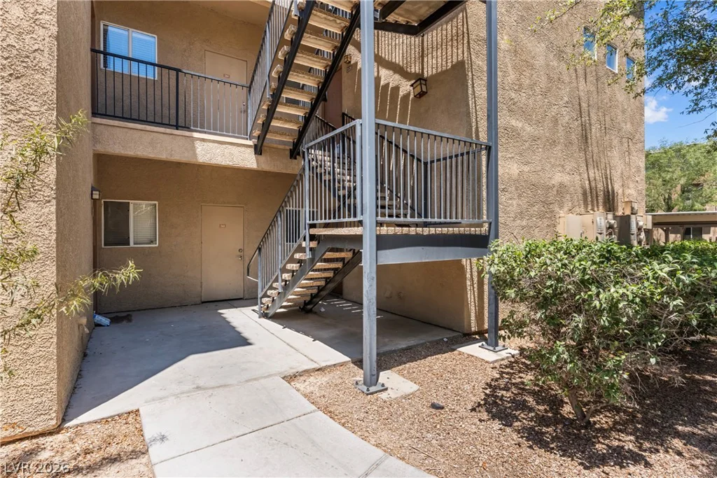 4400 Jones, Las Vegas, NV 89103