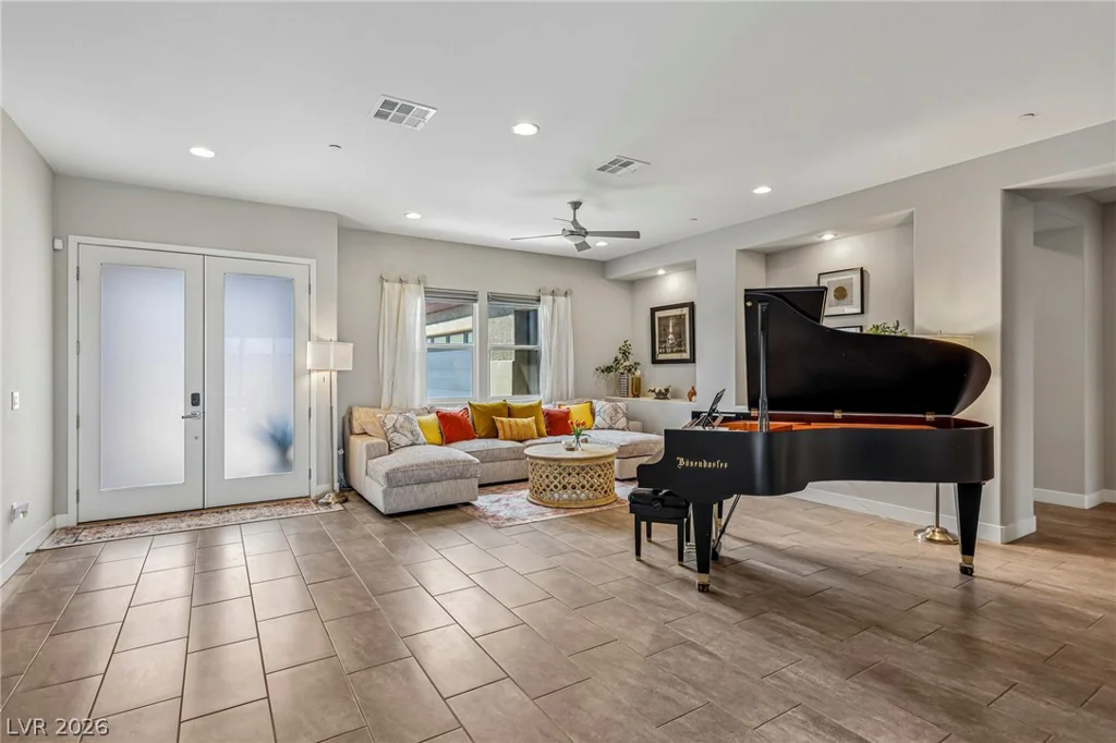 8785 Helena, Las Vegas, NV 89129