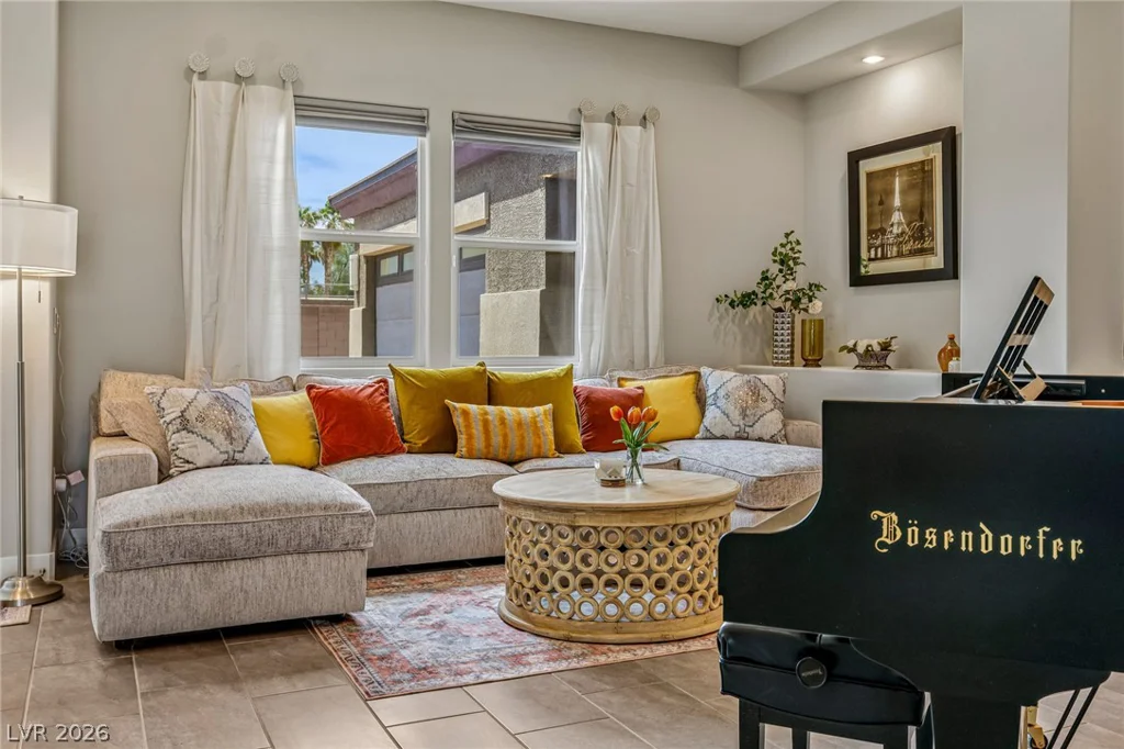 8785 Helena, Las Vegas, NV 89129