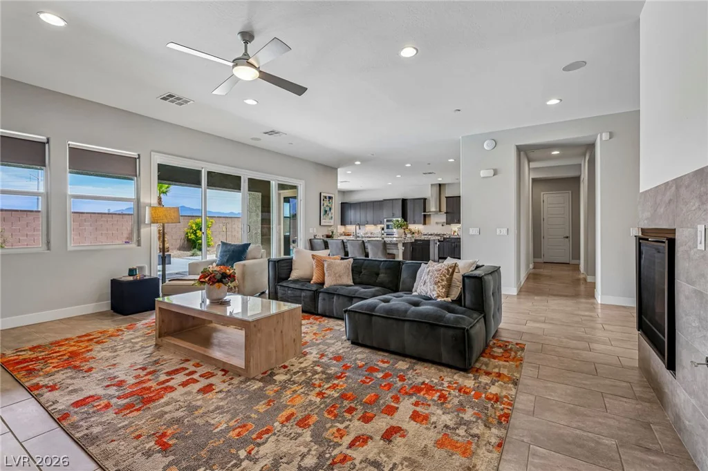 8785 Helena, Las Vegas, NV 89129