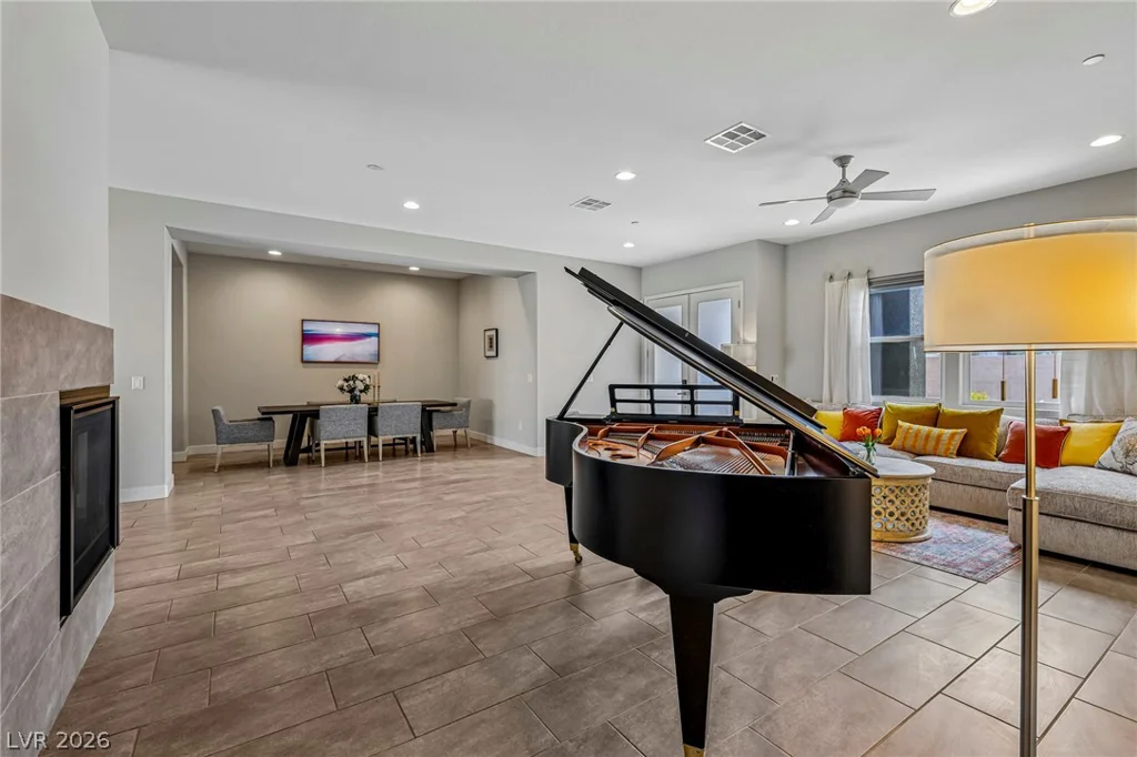 8785 Helena, Las Vegas, NV 89129