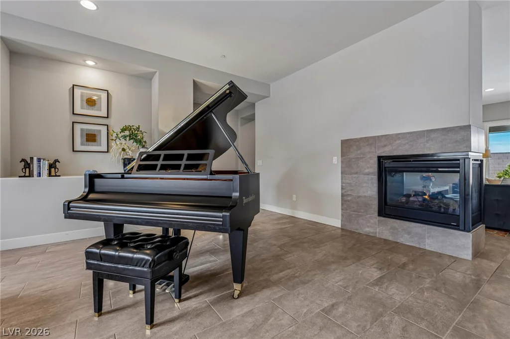 8785 Helena, Las Vegas, NV 89129