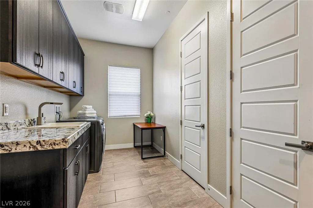 8785 Helena, Las Vegas, NV 89129