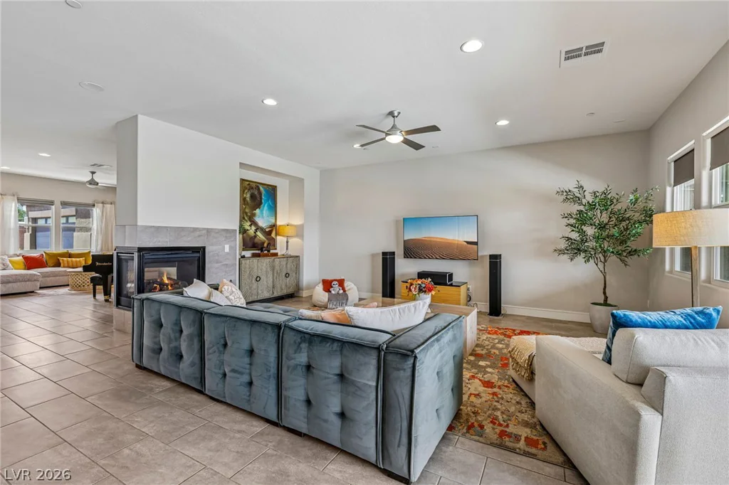 8785 Helena, Las Vegas, NV 89129