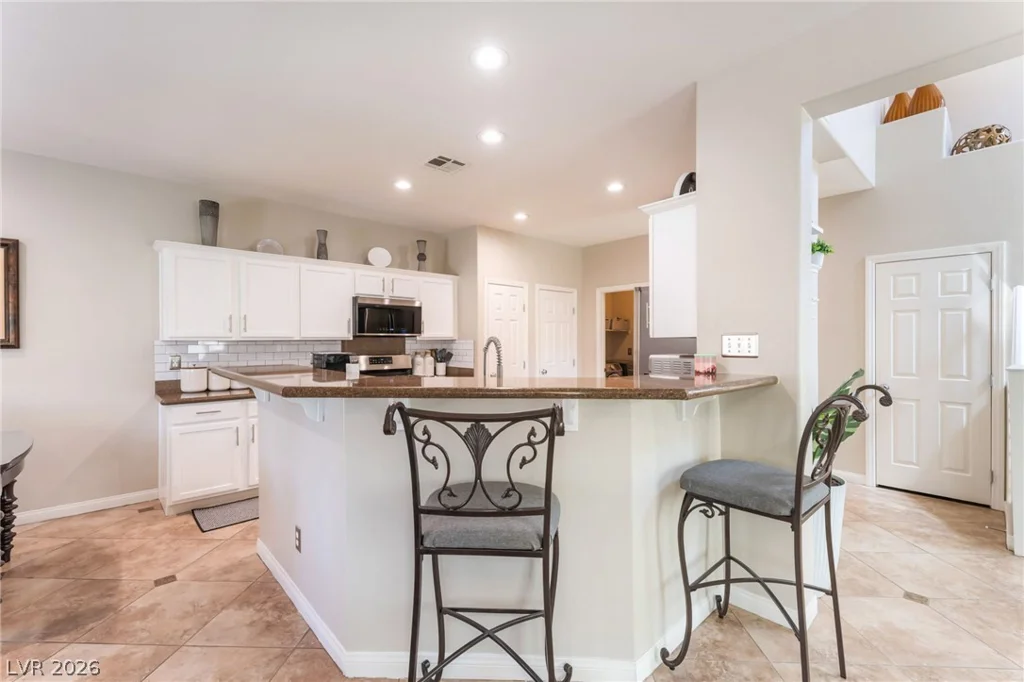 3765 Hollycroft, North Las Vegas, NV 89081