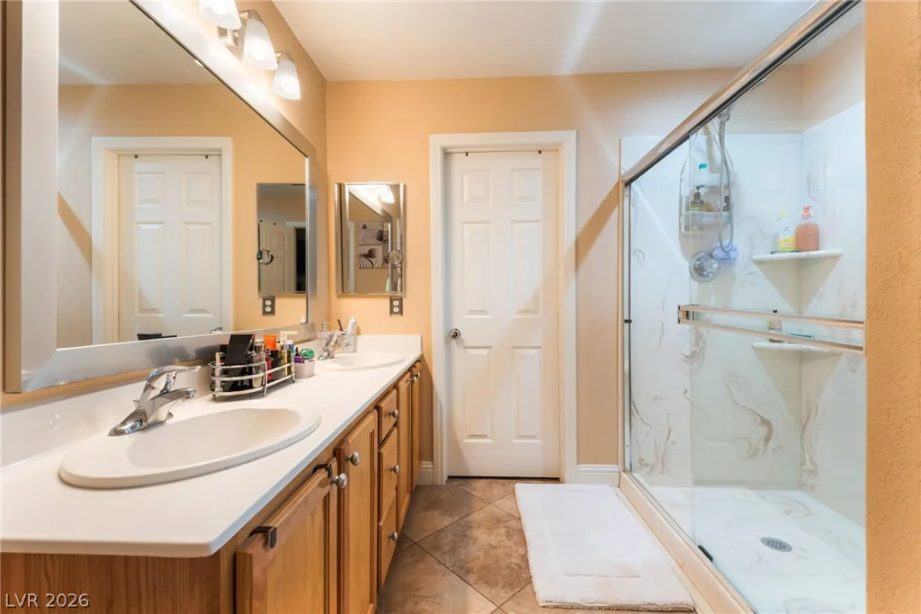 3765 Hollycroft, North Las Vegas, NV 89081