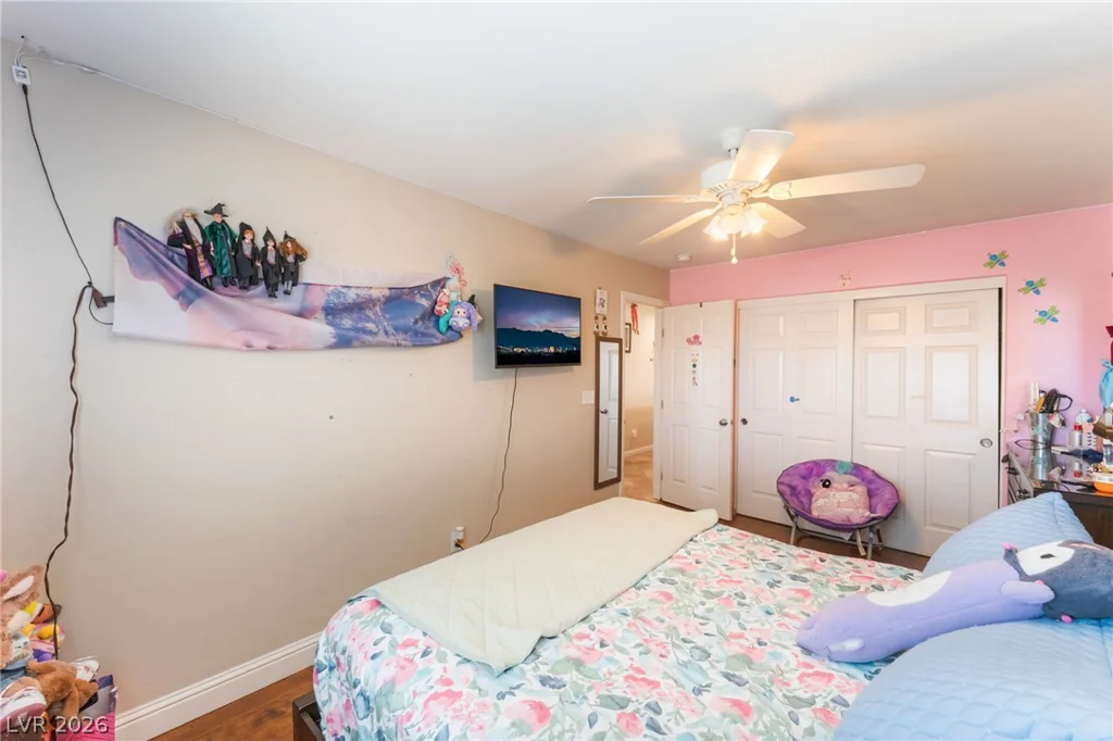 3765 Hollycroft, North Las Vegas, NV 89081